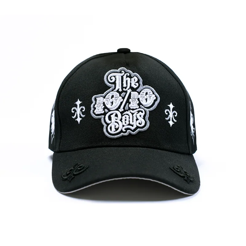 Chrome zee zee -1 10/10 Boys Chrome ZeeZee black snapback with gothic embroidery and chrome detailing